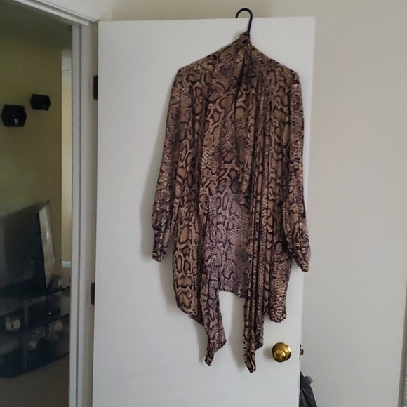 Plus Size Forever 21 Snakeskin Print Kimono - Picture 3 of 4